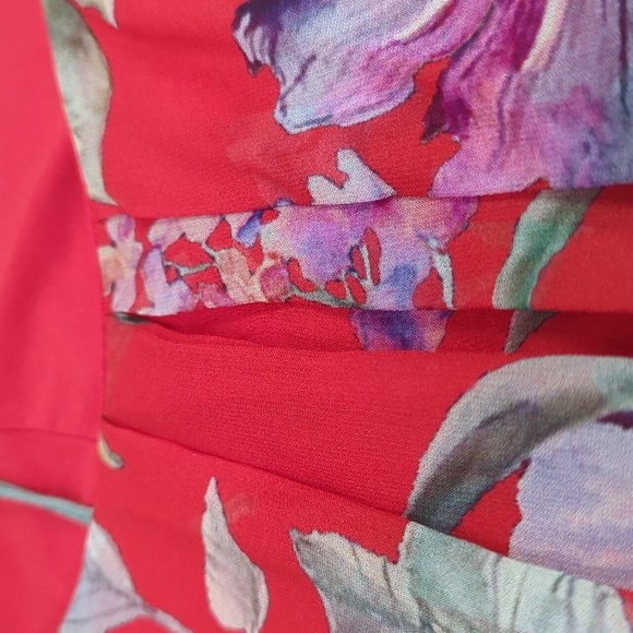 Flower dress, size S ( feels more like M) - Picture 7 of 10